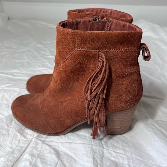 TOMS Lunata Suede Fringe Cognac Brown Bootie Womens Size 9 Boho Cowgirl Chic - Picture 5 of 15